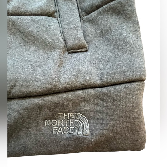 The North Face Ladies Thermal Vest - Picture 5 of 8